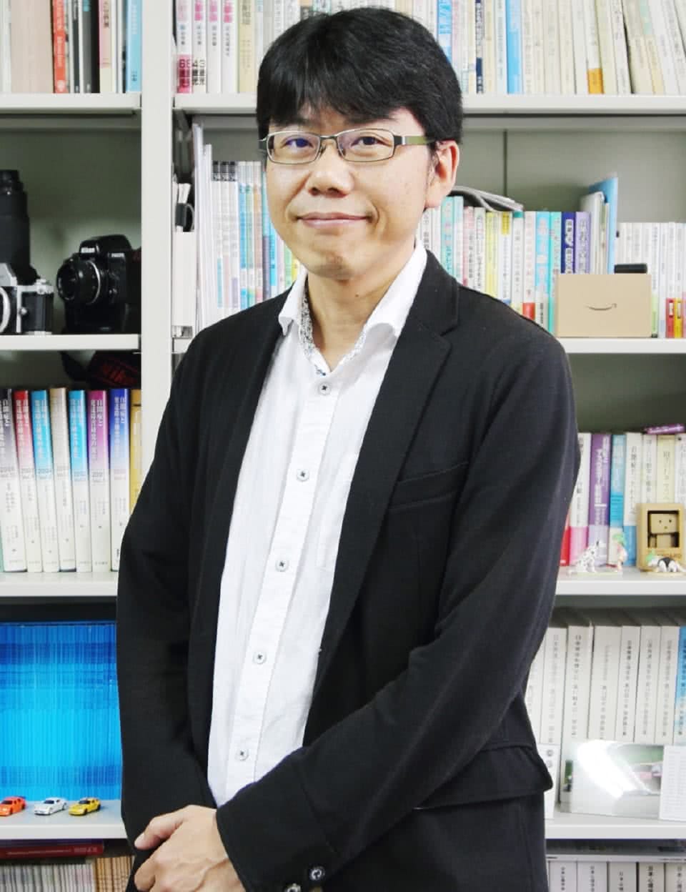 写真:保育士・幼稚園教諭養成コース長 安田純
