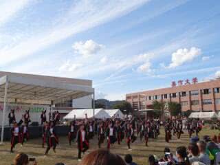 写真：高知県人会のよさこい踊りの様子