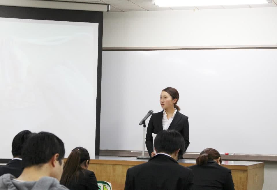 写真:介護事例研究発表の様子