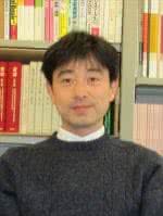 写真:美作大学生活科学部 児童学科 准教授 蜂谷 俊隆(はちや としたか)