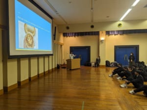 津山中学校