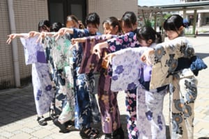 浴衣登校の様子