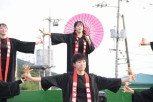 踊りの様子