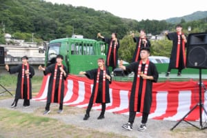 踊りの様子