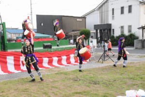 踊りの様子