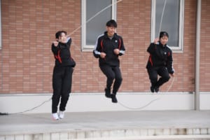 スポーツを楽しんでいる様子