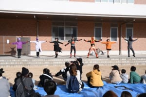スポーツを楽しんでいる様子