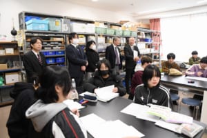視察の様子