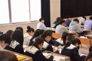 児童学概論授業風景