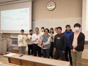 松尾ゼミ勉強会風景