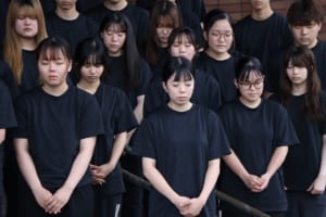 黙祷の様子