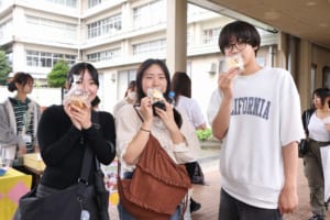 すまいるかんぱにーの様子