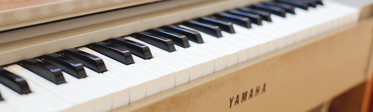 写真：ピアノの鍵盤