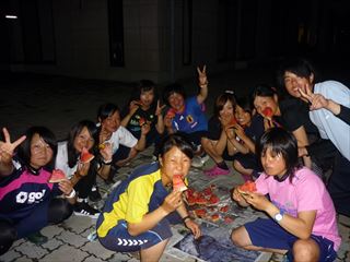 ソフトボール部員の写真