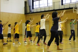 グアムの小学生との交流の写真