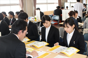 説明会の写真