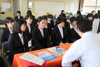 説明会の写真